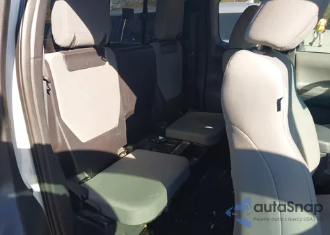 2016 Toyota Tacoma Sr5 из США, поврежденный, VIN 5TFRX5GN4GX069468